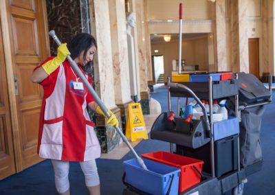 gebäudereinigung opernsaal